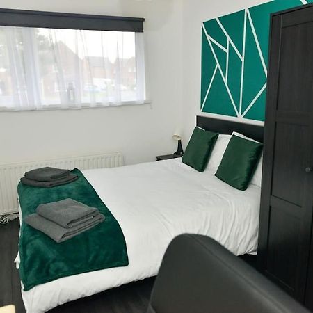 Perfect For Contractors, Tvs In Every Bedroom Craigavon Luaran gambar