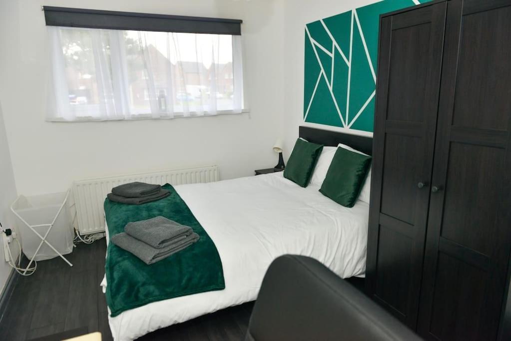 Perfect For Contractors, Tvs In Every Bedroom Craigavon Luaran gambar