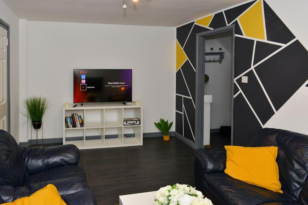 Perfect For Contractors, Tvs In Every Bedroom Craigavon Luaran gambar